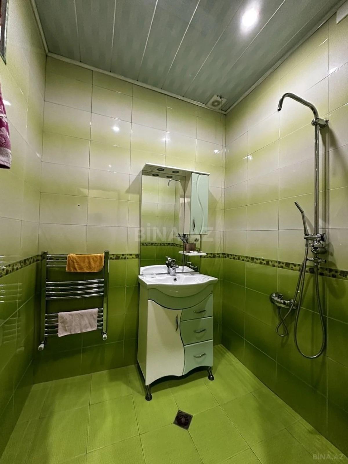 Satılır 7 otaqlı həyət evi 290 m²