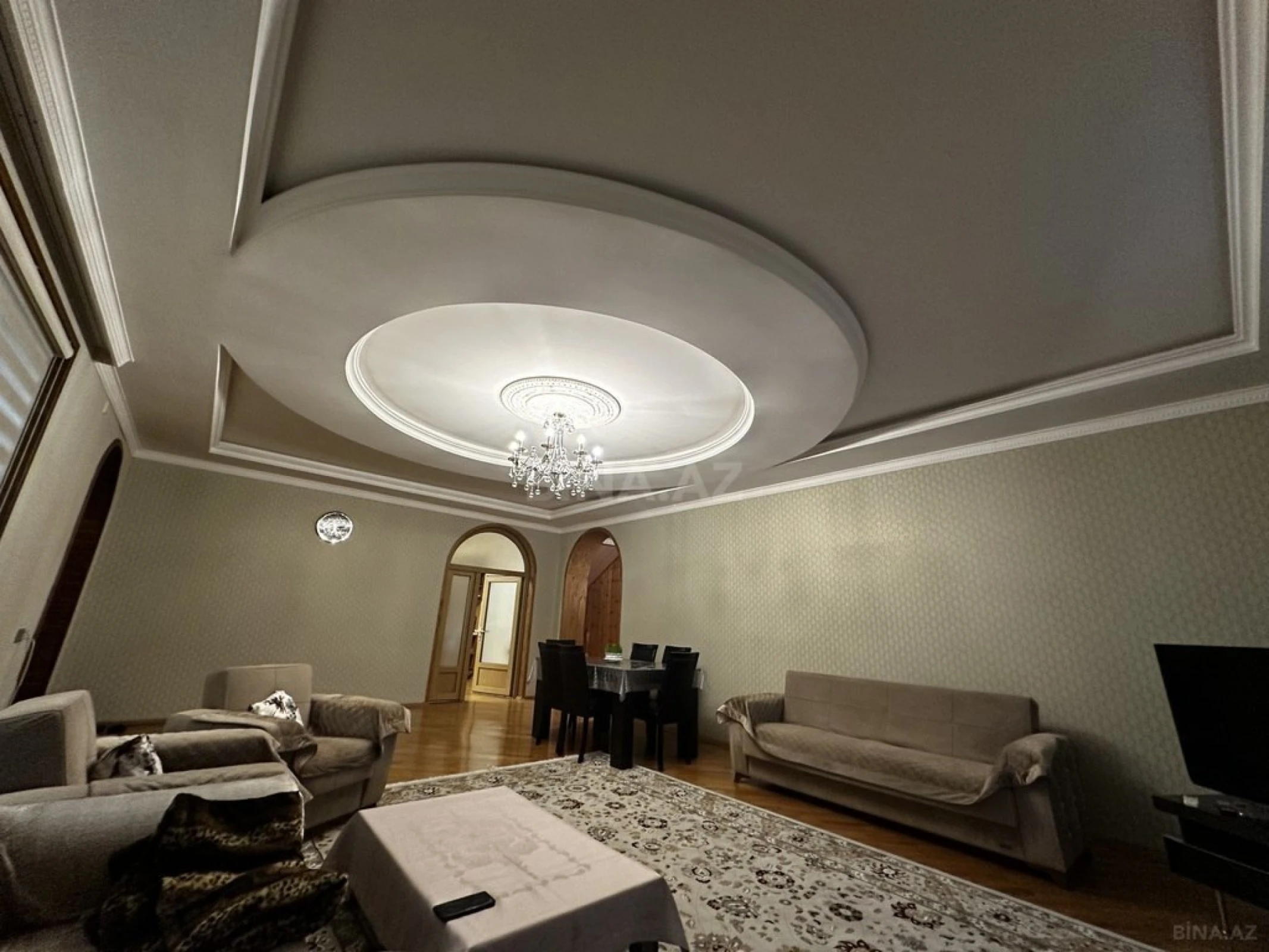 Satılır 7 otaqlı həyət evi 290 m²