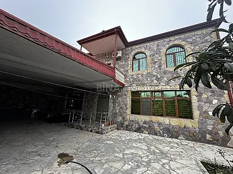 Satılır 7 otaqlı həyət evi 290 m²