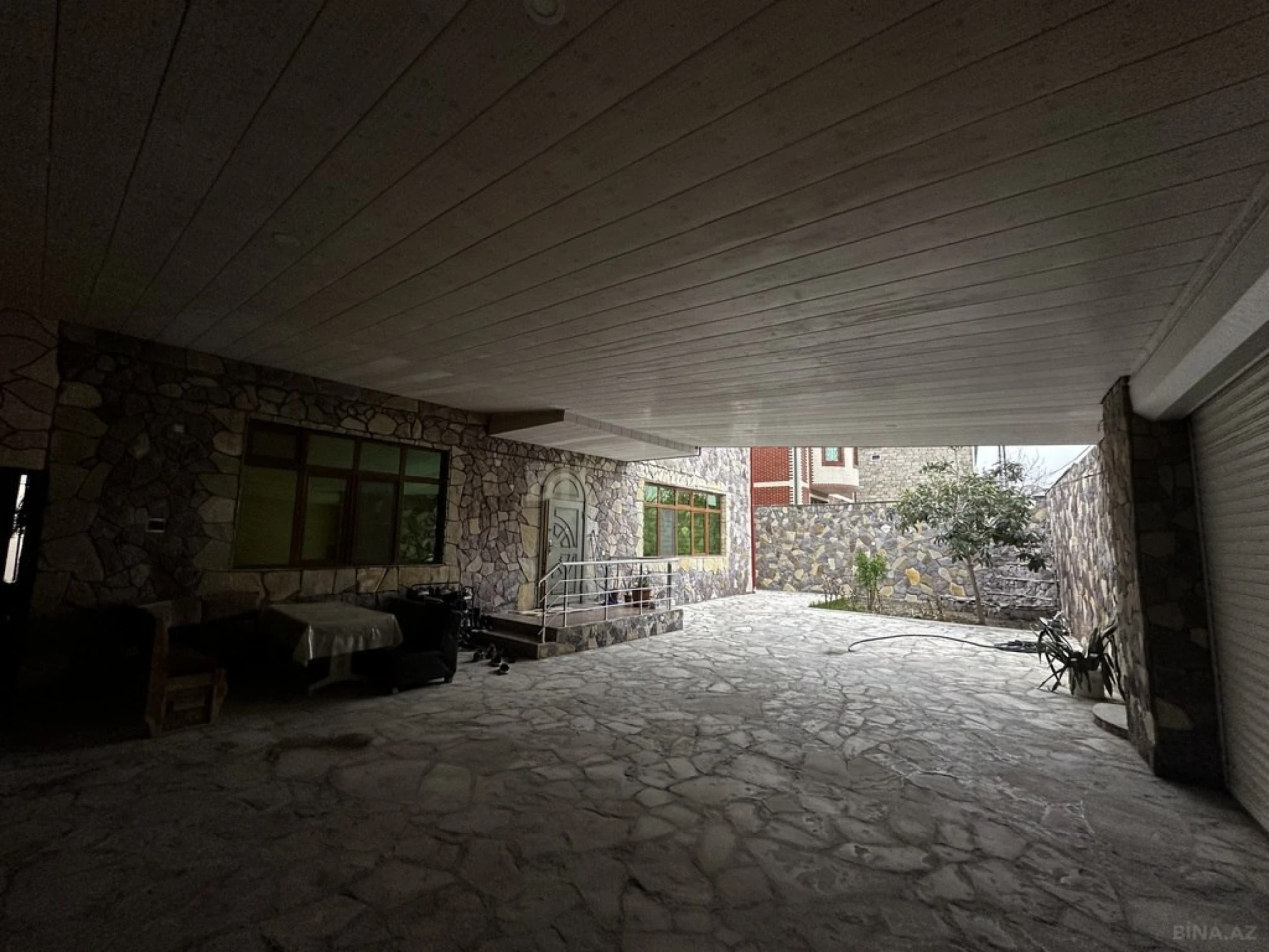 Satılır 7 otaqlı həyət evi 290 m²