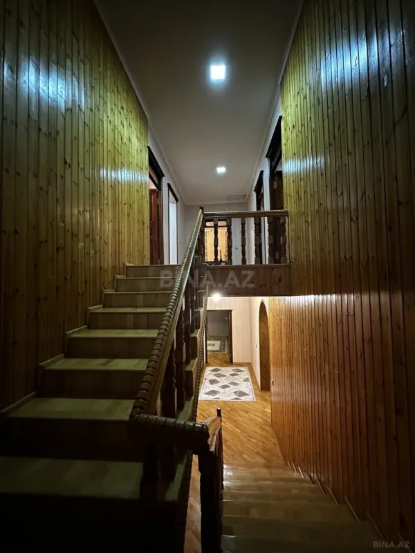 Satılır 7 otaqlı həyət evi 290 m²
