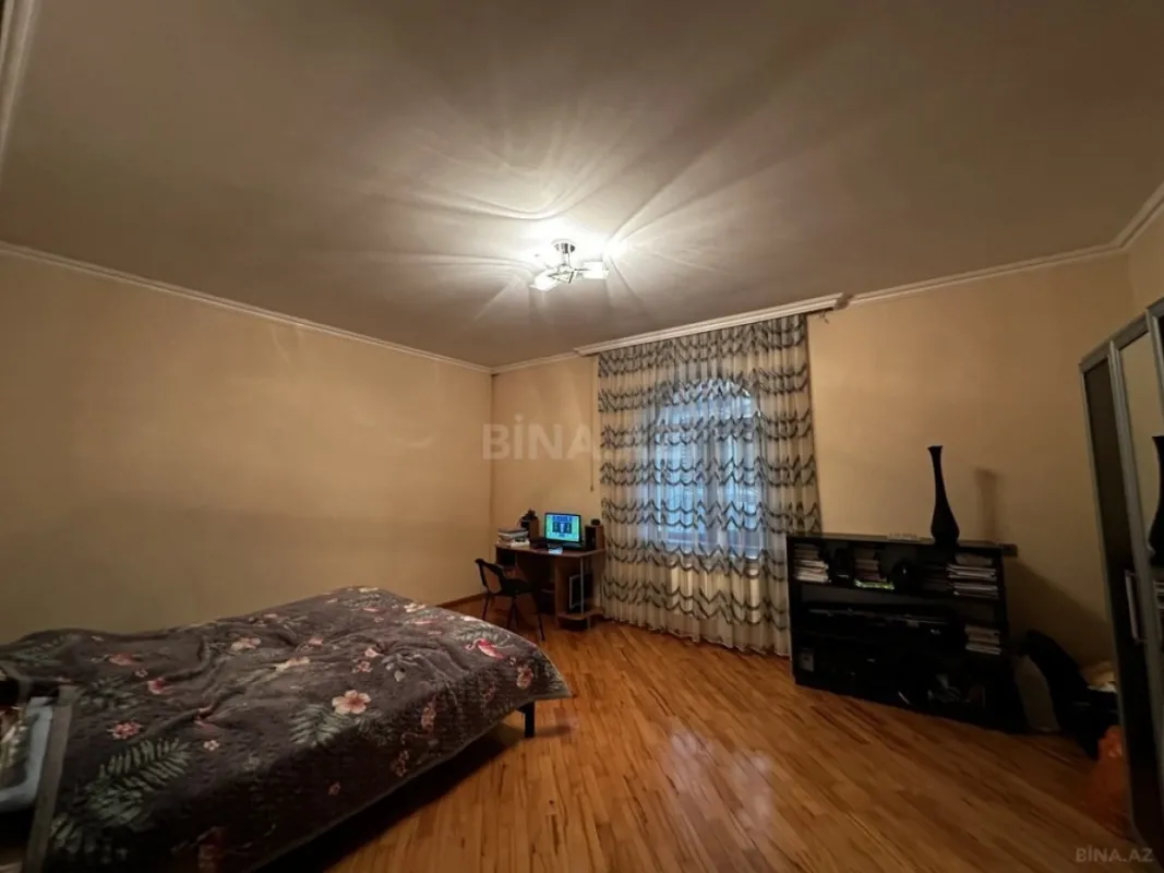 Satılır 7 otaqlı həyət evi 290 m²
