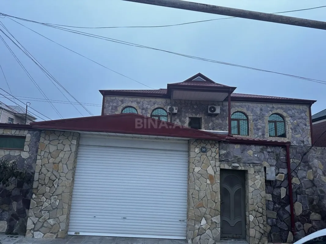 Satılır 7 otaqlı həyət evi 290 m²