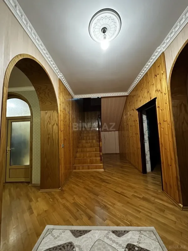 Satılır 7 otaqlı həyət evi 290 m²