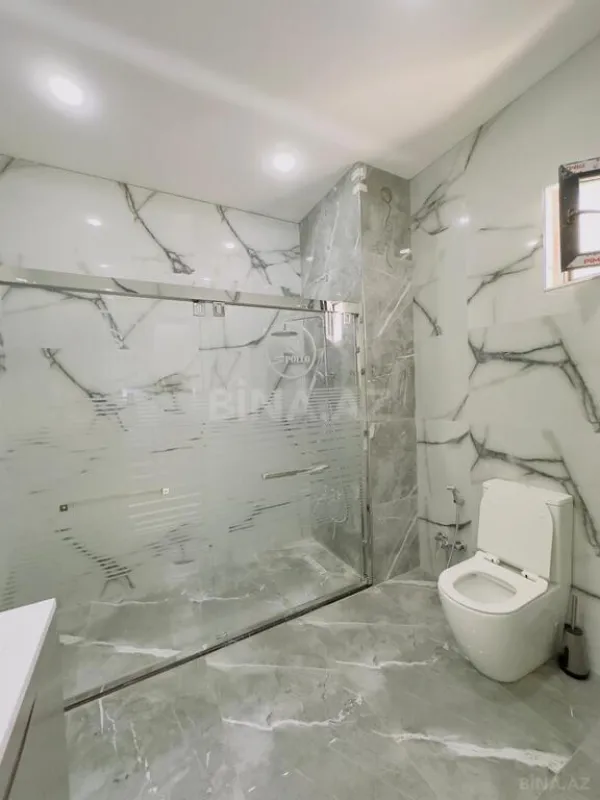 Satılır 5 otaqlı həyət evi 320 m²