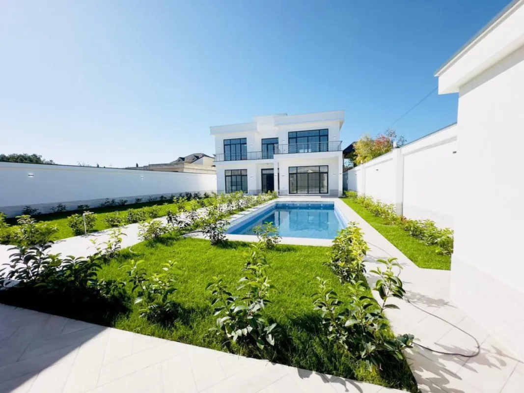 Satılır 5 otaqlı həyət evi 320 m²