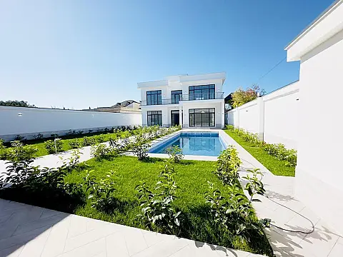 Satılır 5 otaqlı həyət evi 320 m²