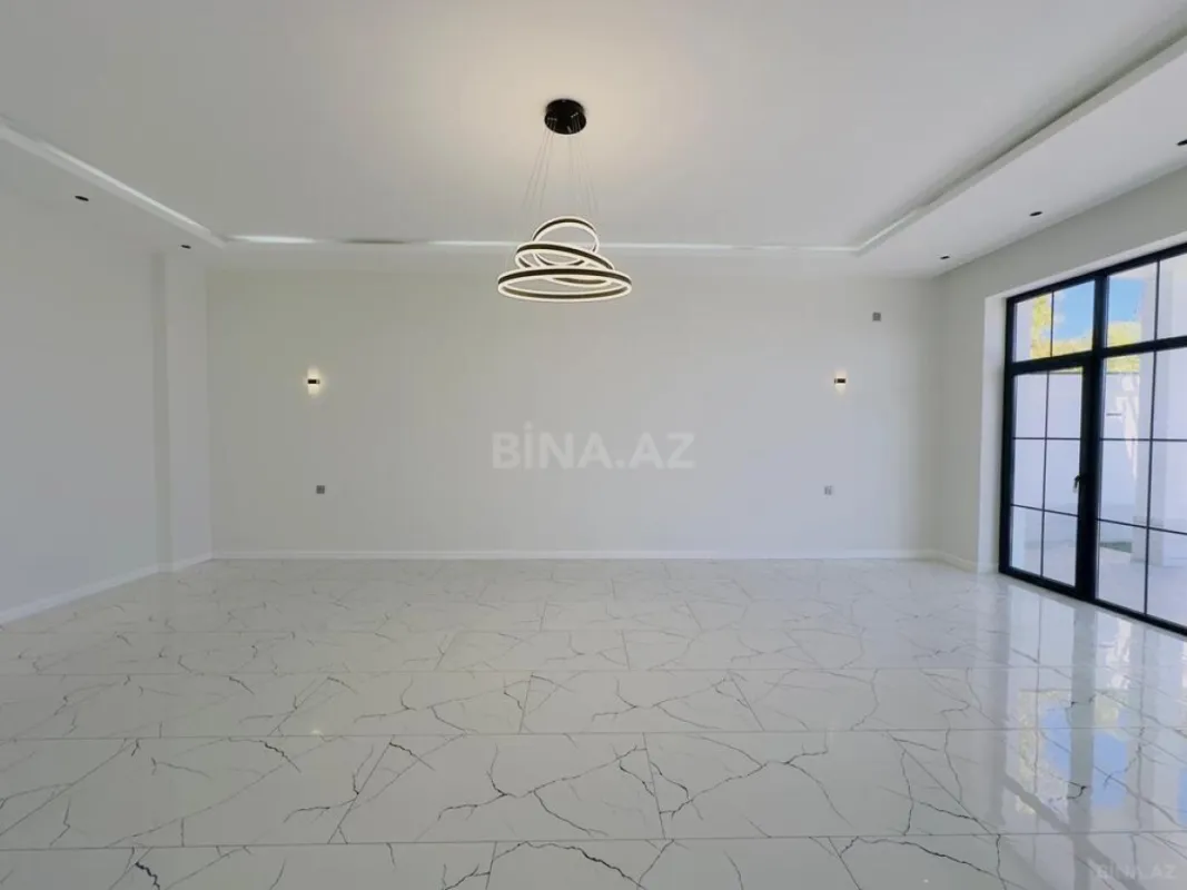 Satılır 5 otaqlı həyət evi 320 m²