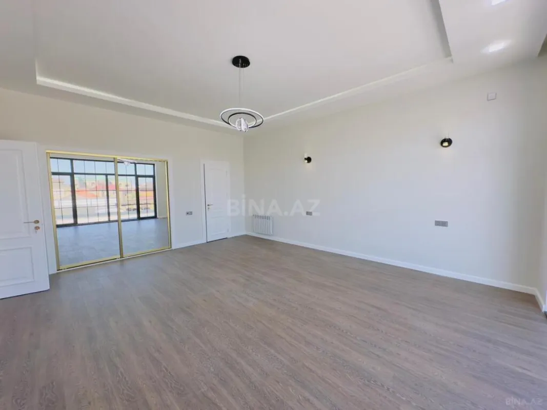Satılır 5 otaqlı həyət evi 320 m²