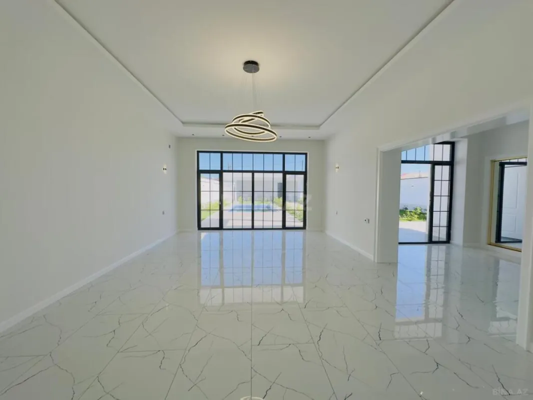 Satılır 5 otaqlı həyət evi 320 m²