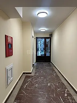 Satılır 4 otaqlı mənzil 200 m²