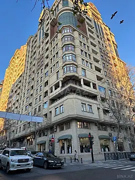 Satılır 4 otaqlı mənzil 200 m² — Bakı, İnşaatçılar 4 otaq 200.00 m²