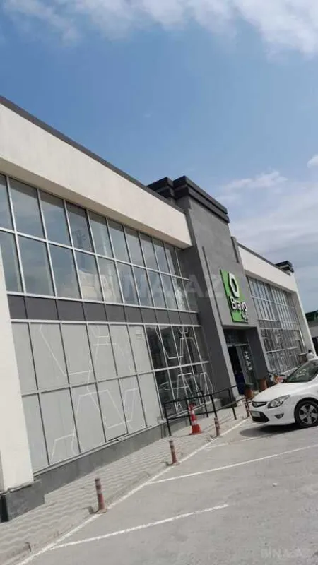 Kirayə verilir obyekt 1600 m²