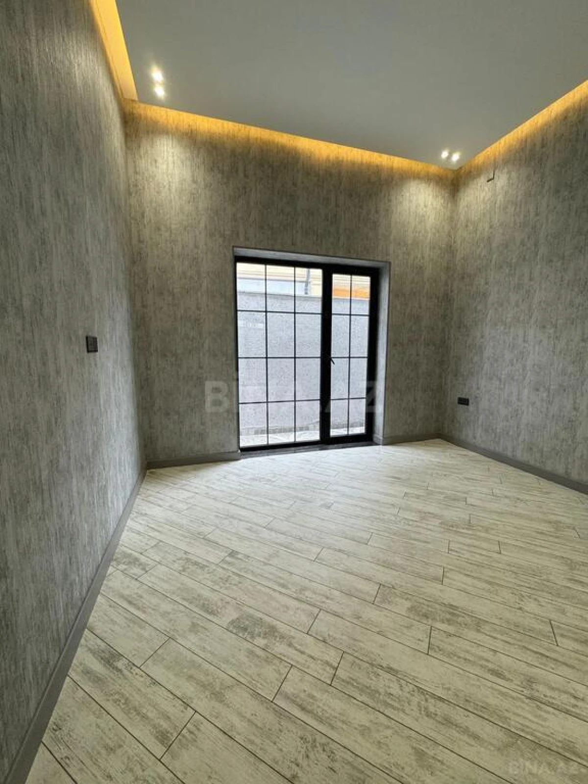 Satılır 4 otaqlı həyət evi 210 m²