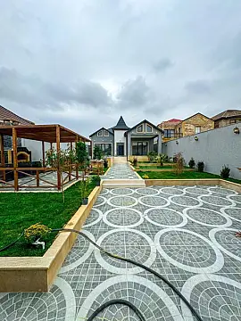 Satılır 4 otaqlı həyət evi 210 m²