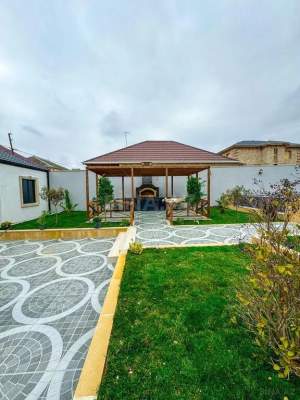 Satılır 4 otaqlı həyət evi 210 m²
