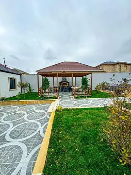 Satılır 4 otaqlı həyət evi 210 m²