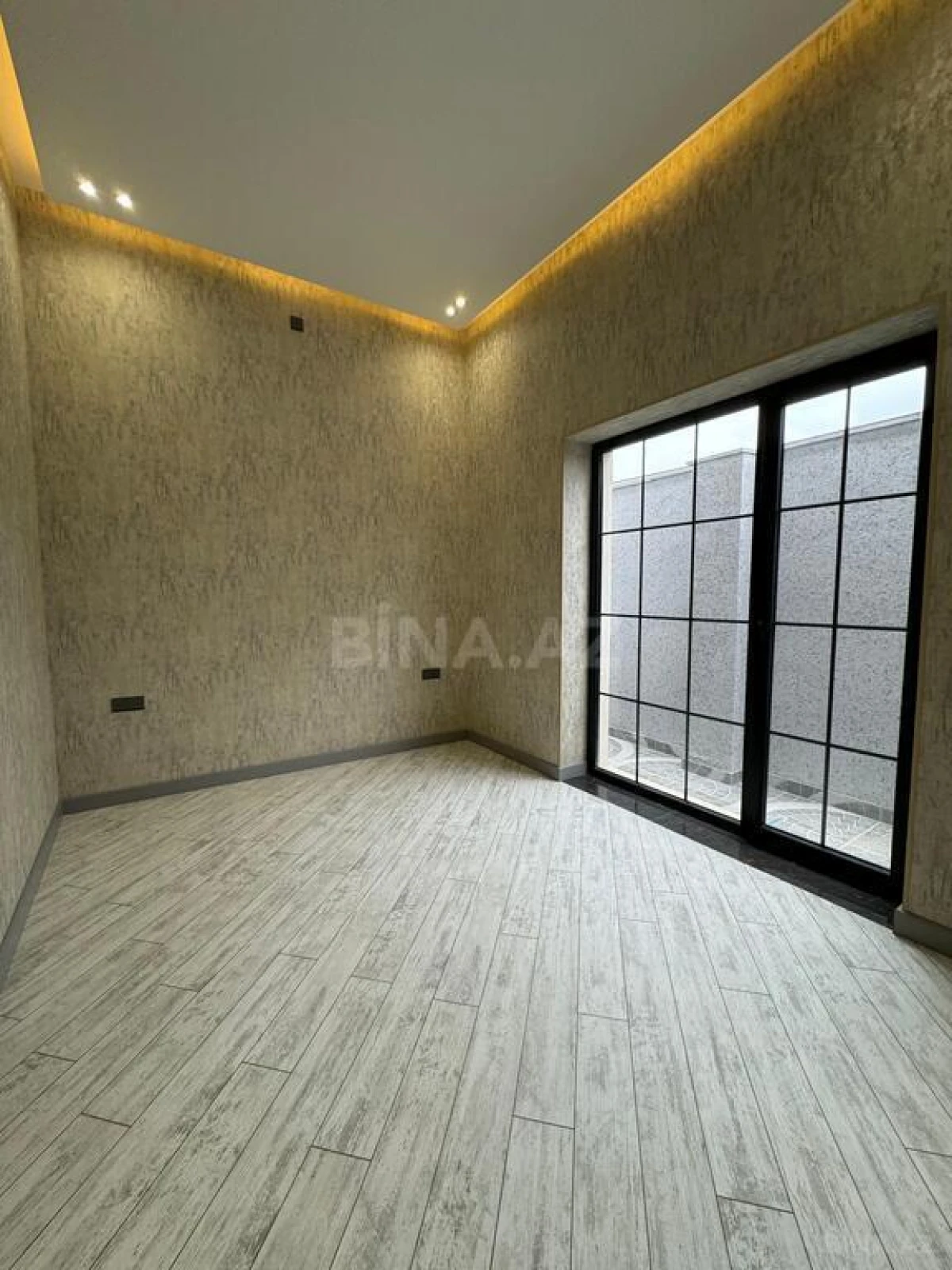 Satılır 4 otaqlı həyət evi 210 m²