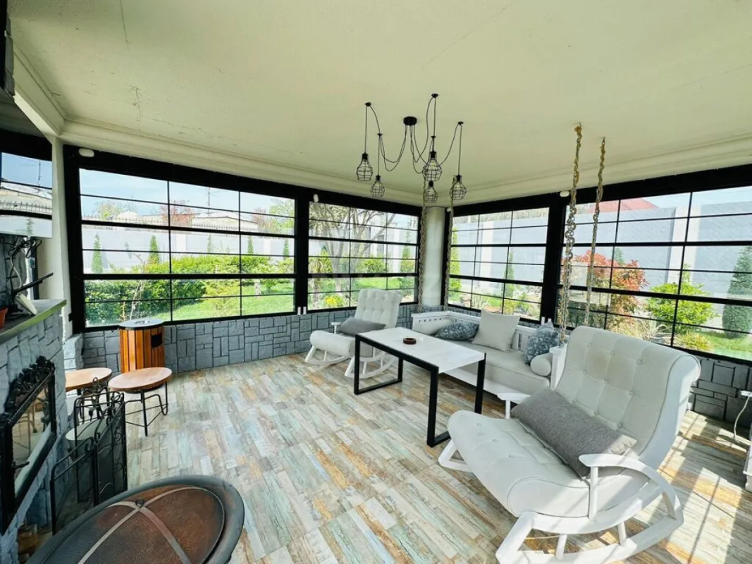 Kirayə verilir 6 otaqlı həyət evi 500 m²