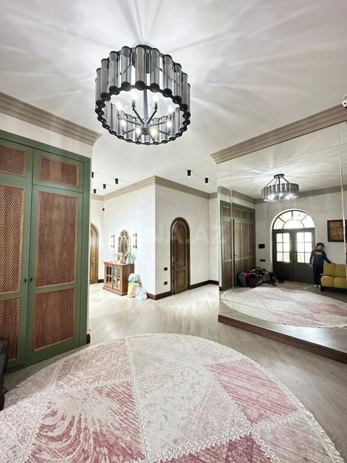 Kirayə verilir 6 otaqlı həyət evi 500 m²