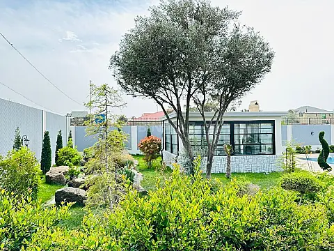 Kirayə verilir 6 otaqlı həyət evi 500 m²