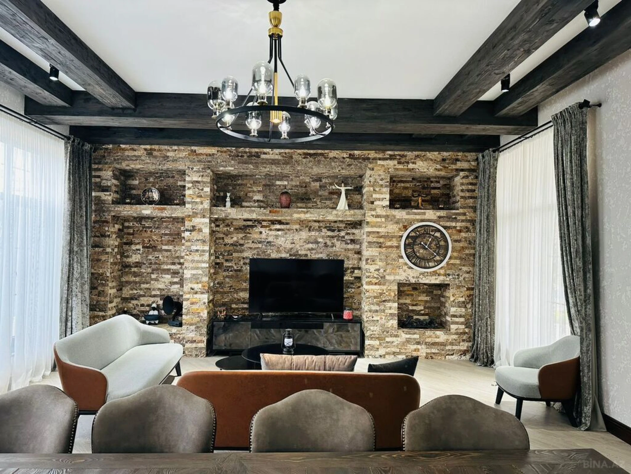 Kirayə verilir 6 otaqlı həyət evi 500 m²