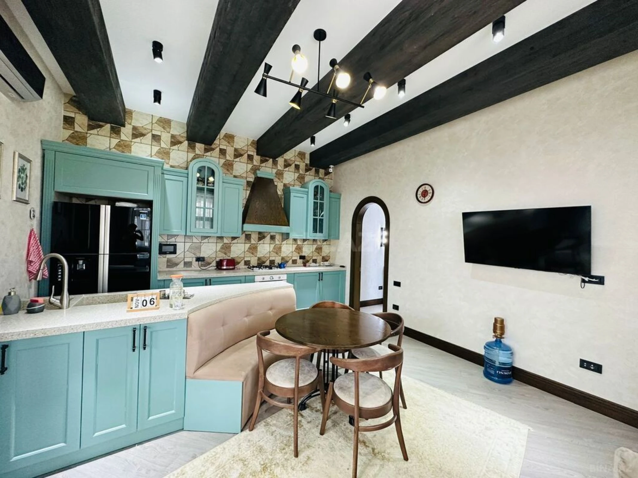 Kirayə verilir 6 otaqlı həyət evi 500 m²