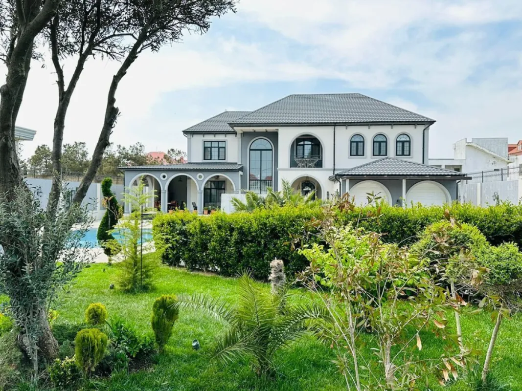 Kirayə verilir 6 otaqlı həyət evi 500 m²