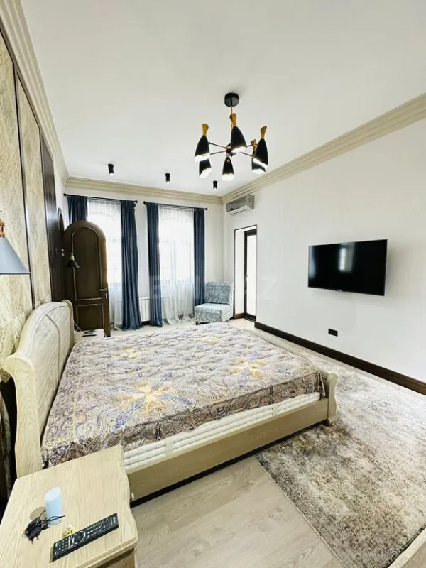 Kirayə verilir 6 otaqlı həyət evi 500 m²