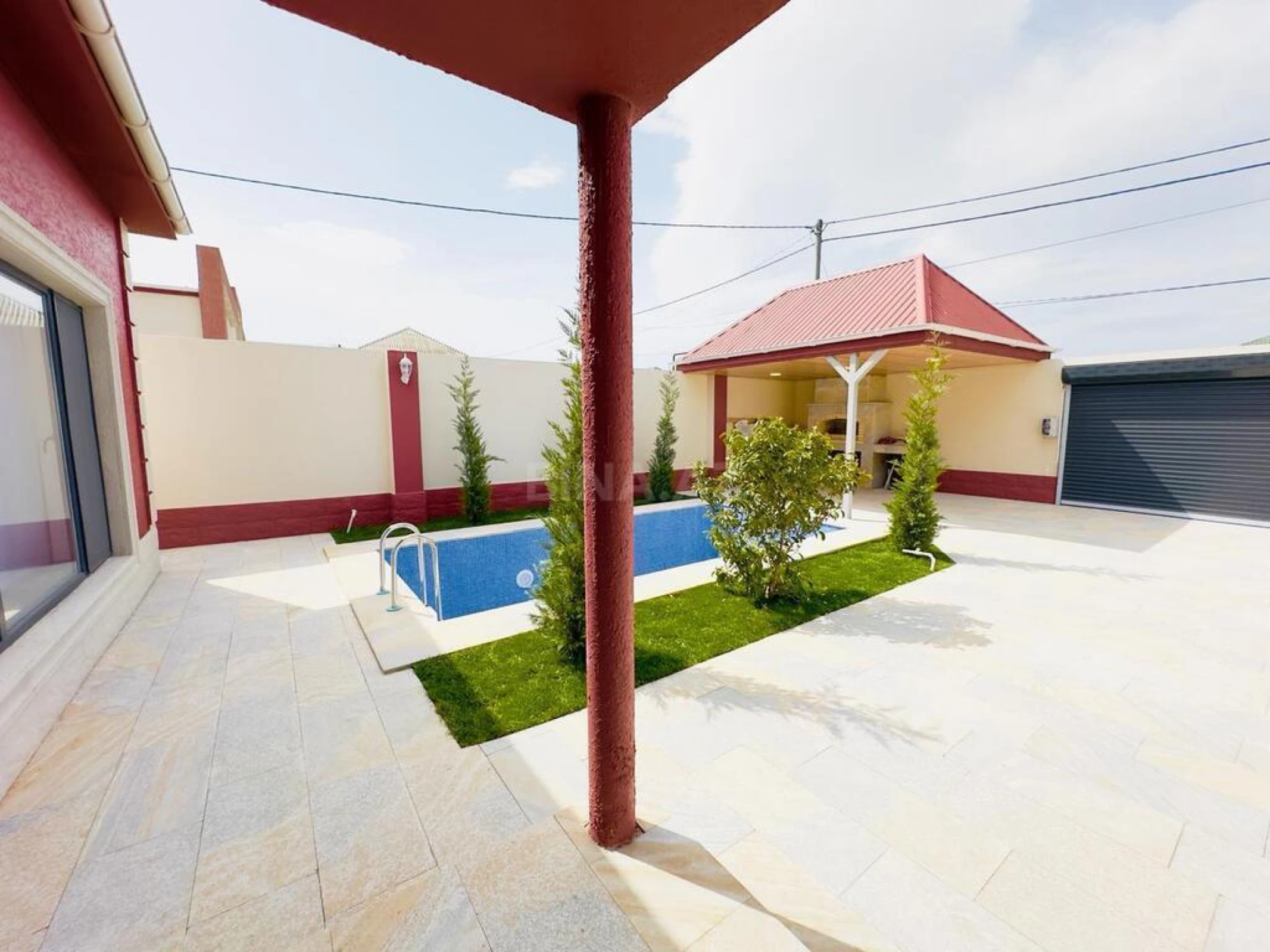Satılır 4 otaqlı həyət evi 140 m²