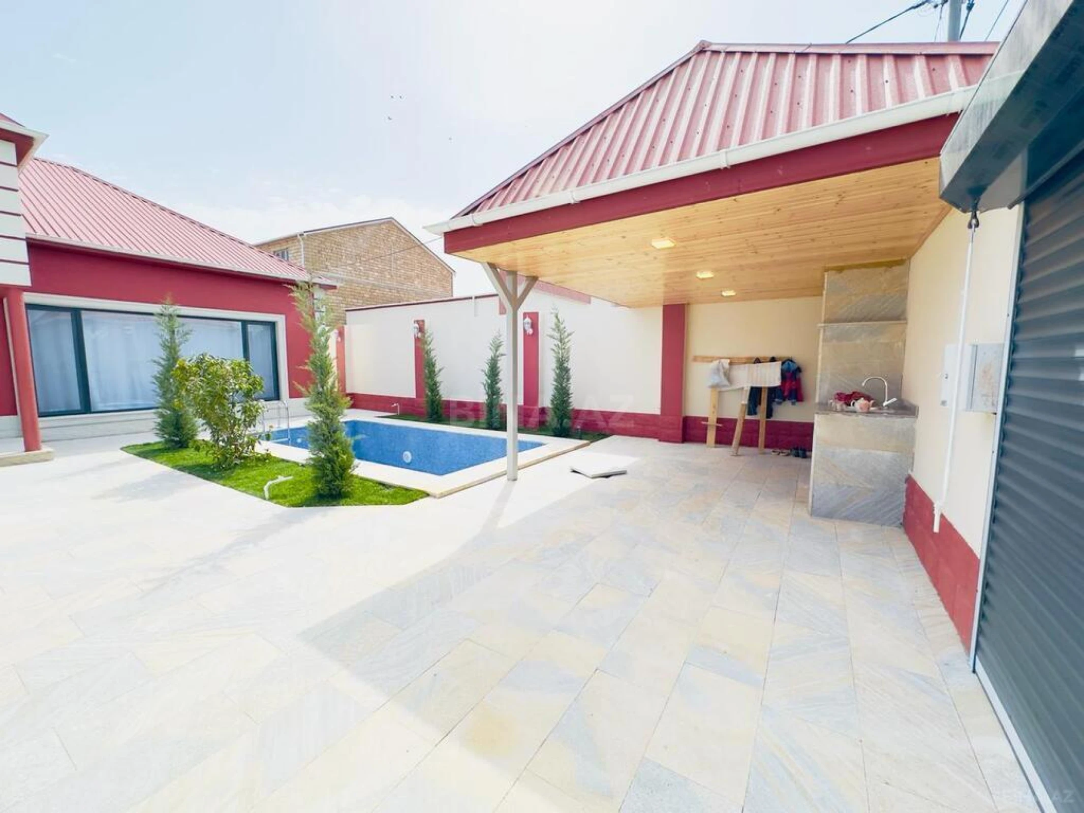 Satılır 4 otaqlı həyət evi 140 m²
