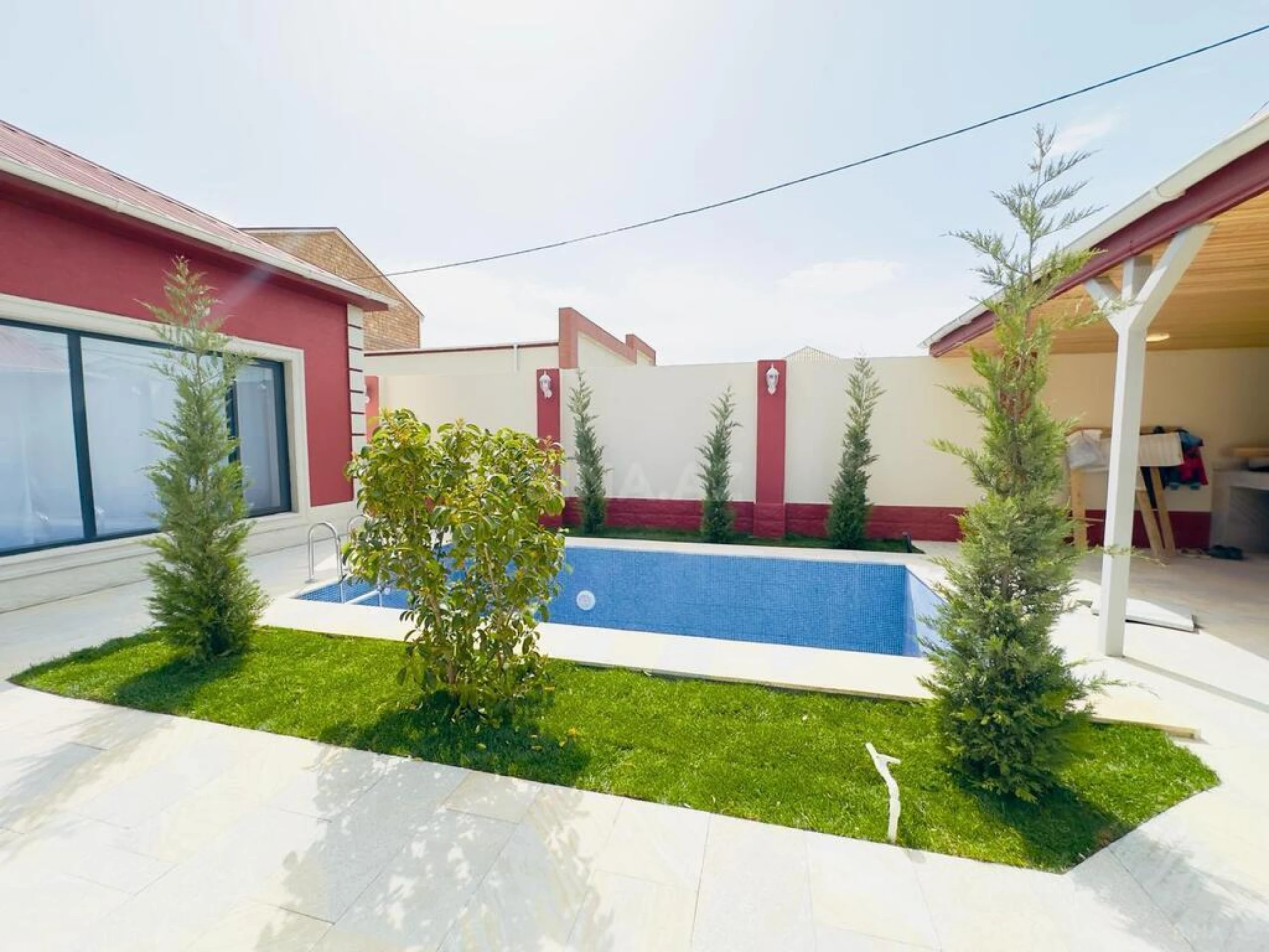 Satılır 4 otaqlı həyət evi 140 m²