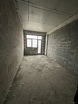 Satılır 4 otaqlı mənzil 161 m²