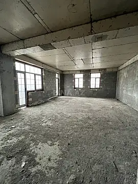 Satılır 4 otaqlı mənzil 161 m²