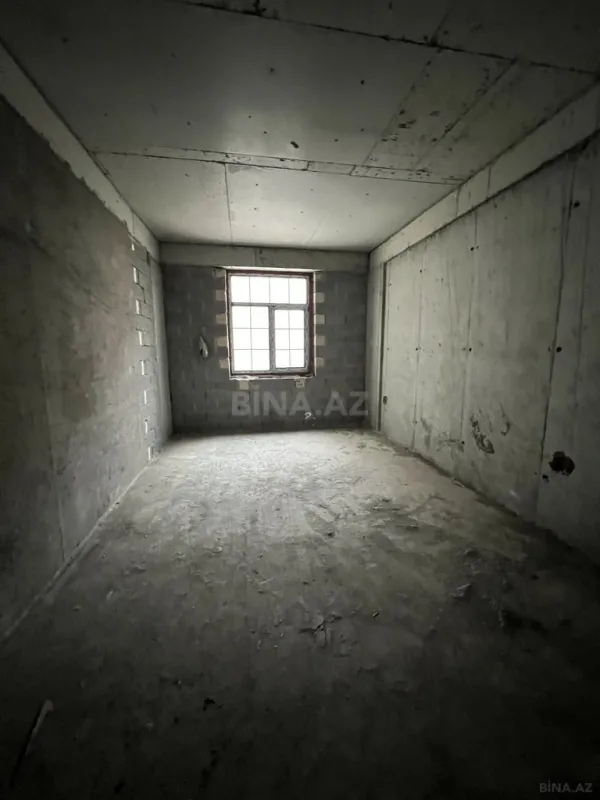 Satılır 4 otaqlı mənzil 161 m²