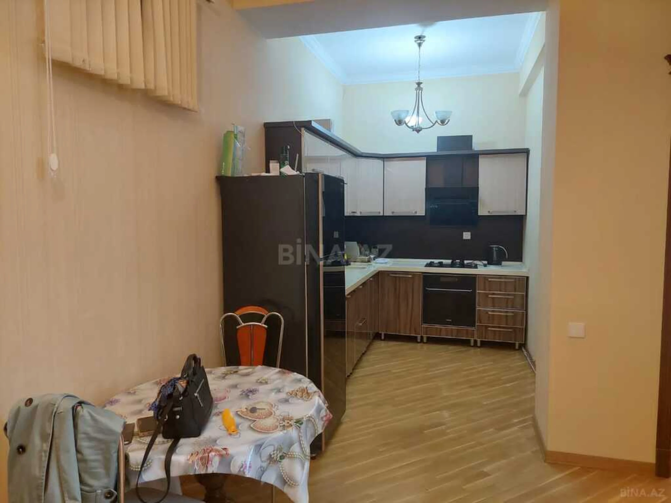 Satılır 3 otaqlı mənzil 117 m²