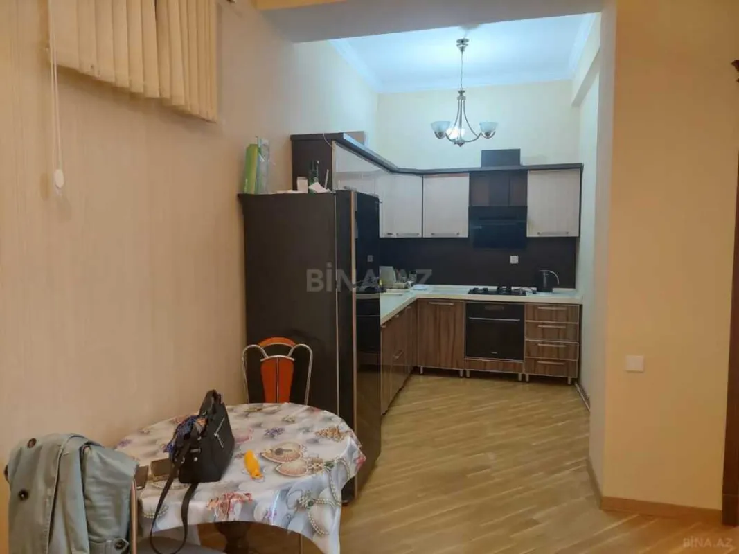 Satılır 3 otaqlı mənzil 117 m²