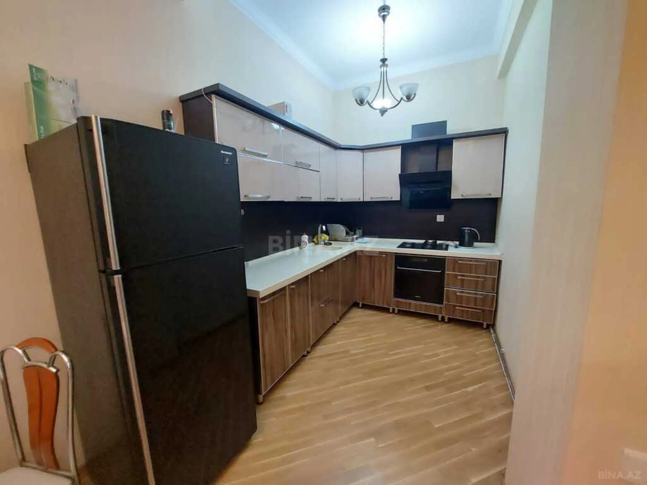 Satılır 3 otaqlı mənzil 117 m²