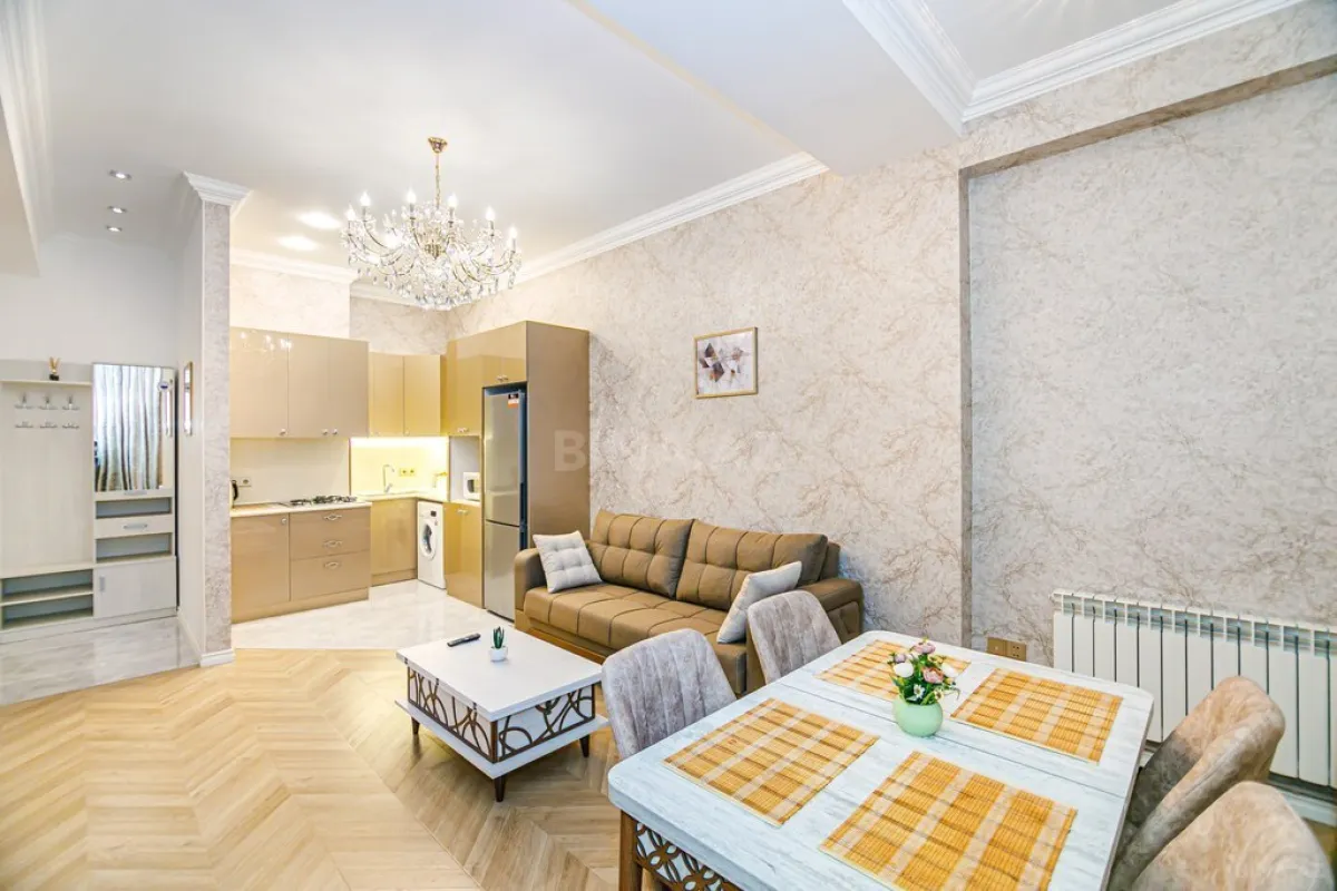 Kirayə verilir 2 otaqlı mənzil 65 m²
