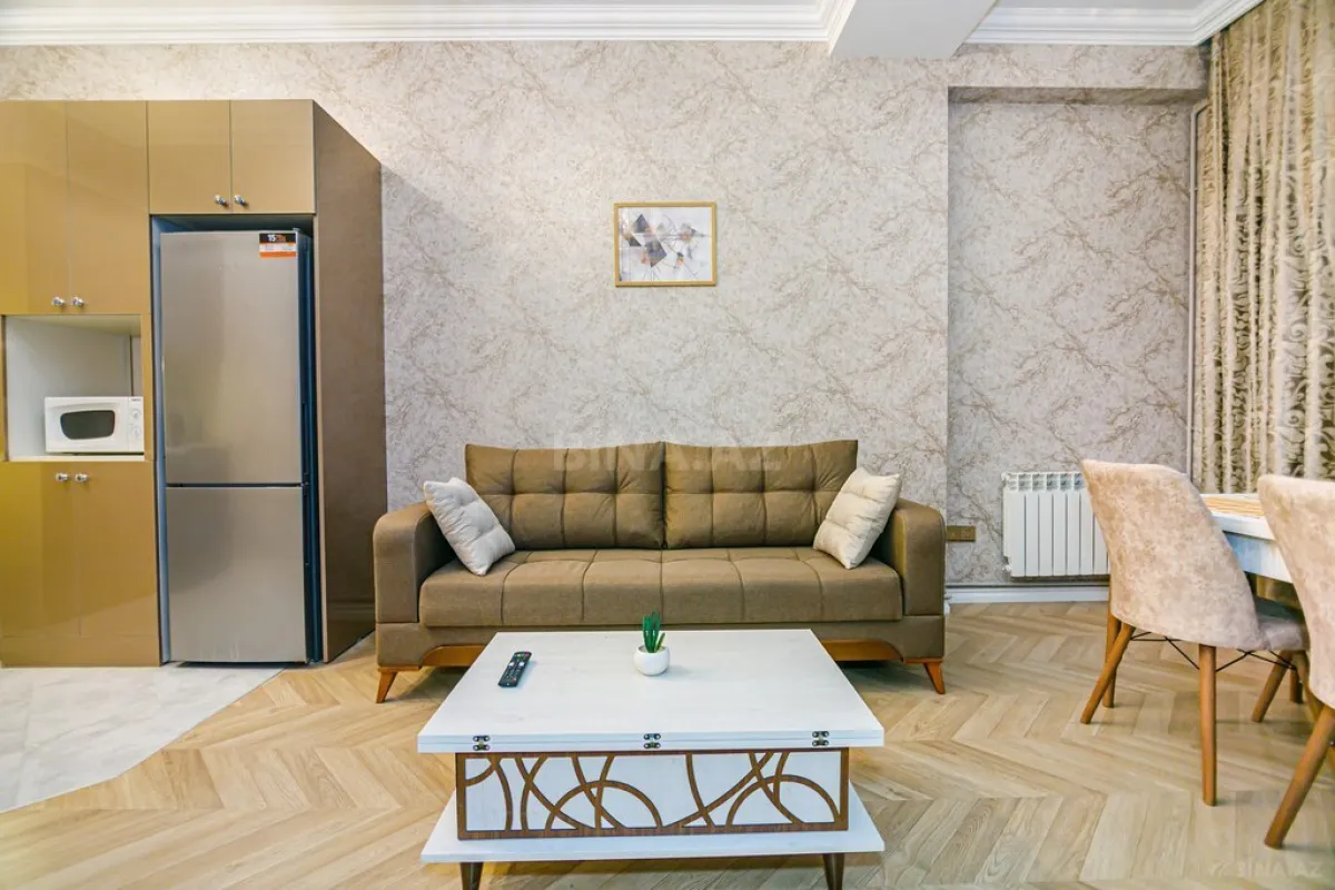 Kirayə verilir 2 otaqlı mənzil 65 m²