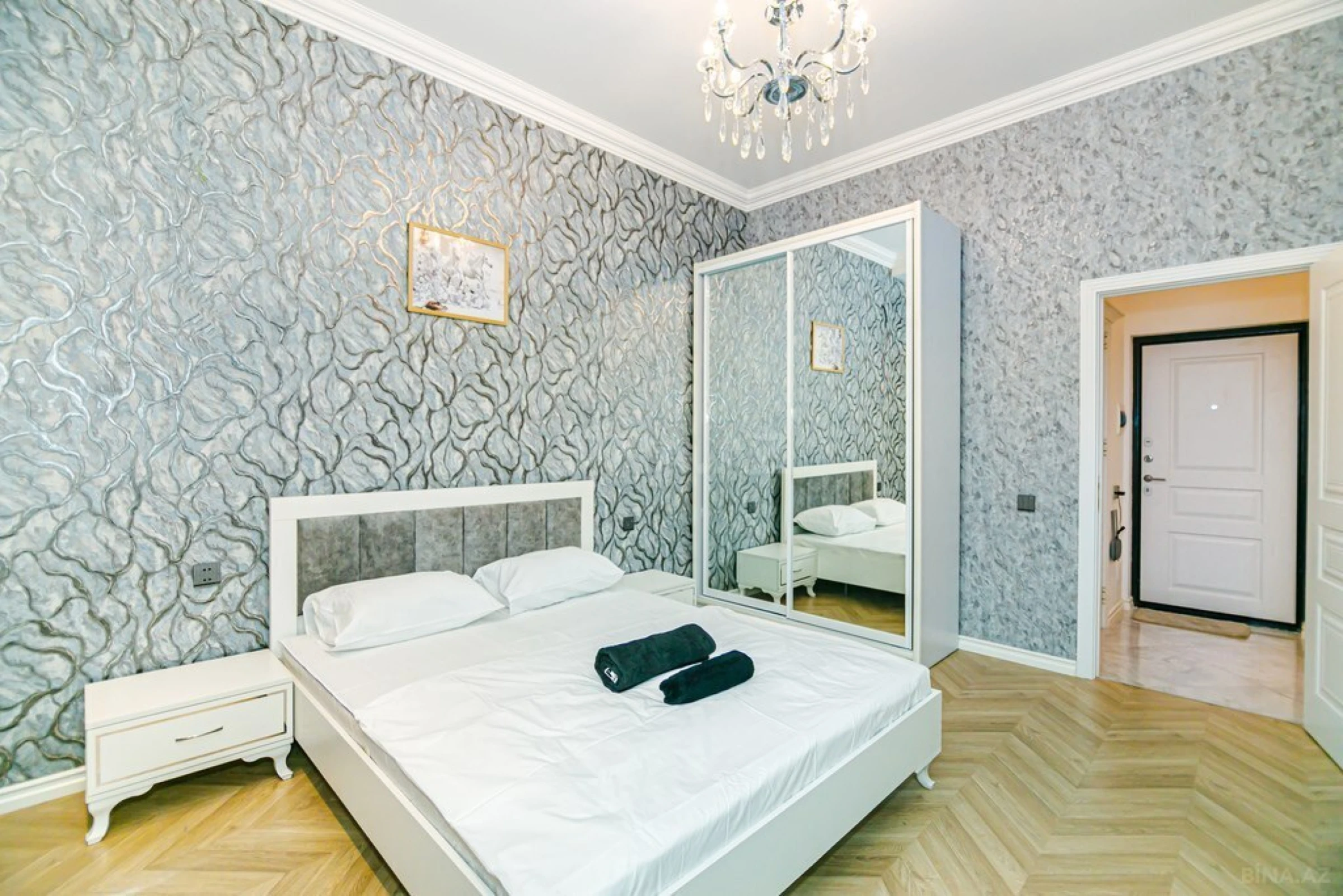 Kirayə verilir 2 otaqlı mənzil 65 m²