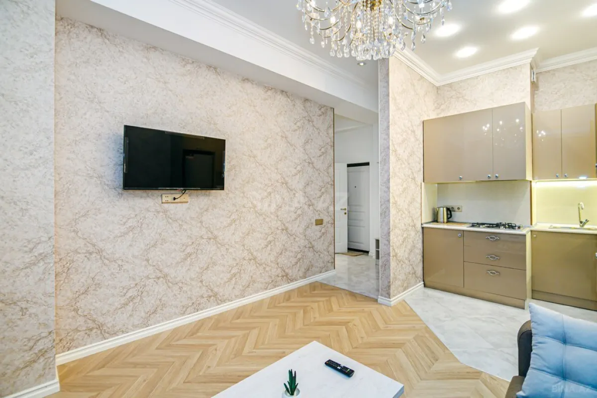 Kirayə verilir 2 otaqlı mənzil 65 m²