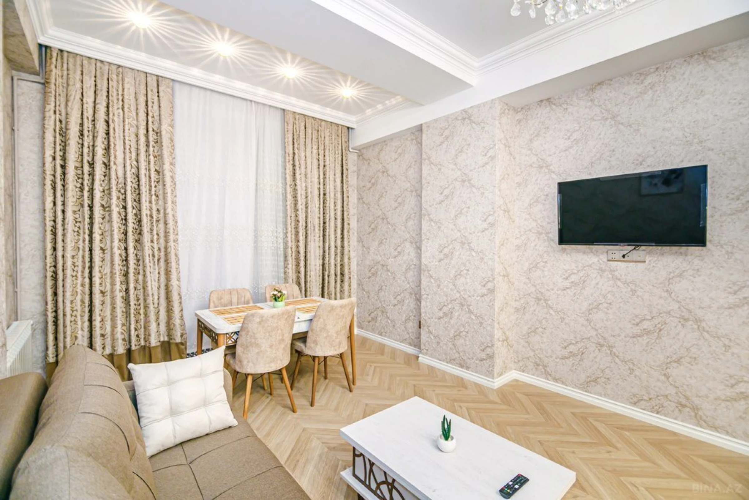Kirayə verilir 2 otaqlı mənzil 65 m²