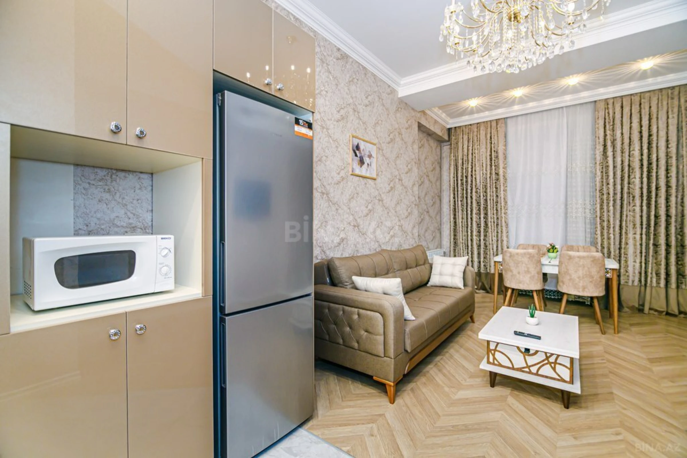 Kirayə verilir 2 otaqlı mənzil 65 m²