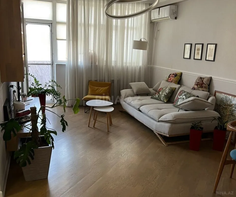 Kirayə verilir 2 otaqlı mənzil 78.25 m²