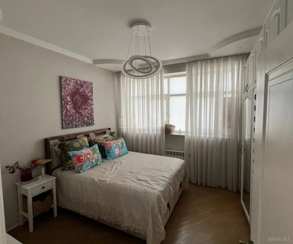 Kirayə verilir 2 otaqlı mənzil 78.25 m²