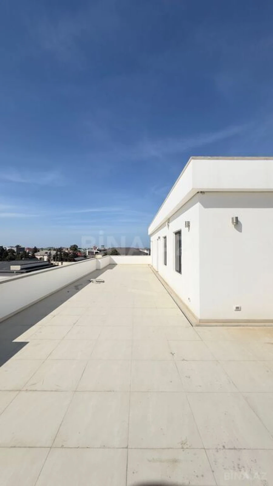 Satılır 8 otaqlı həyət evi 500 m²