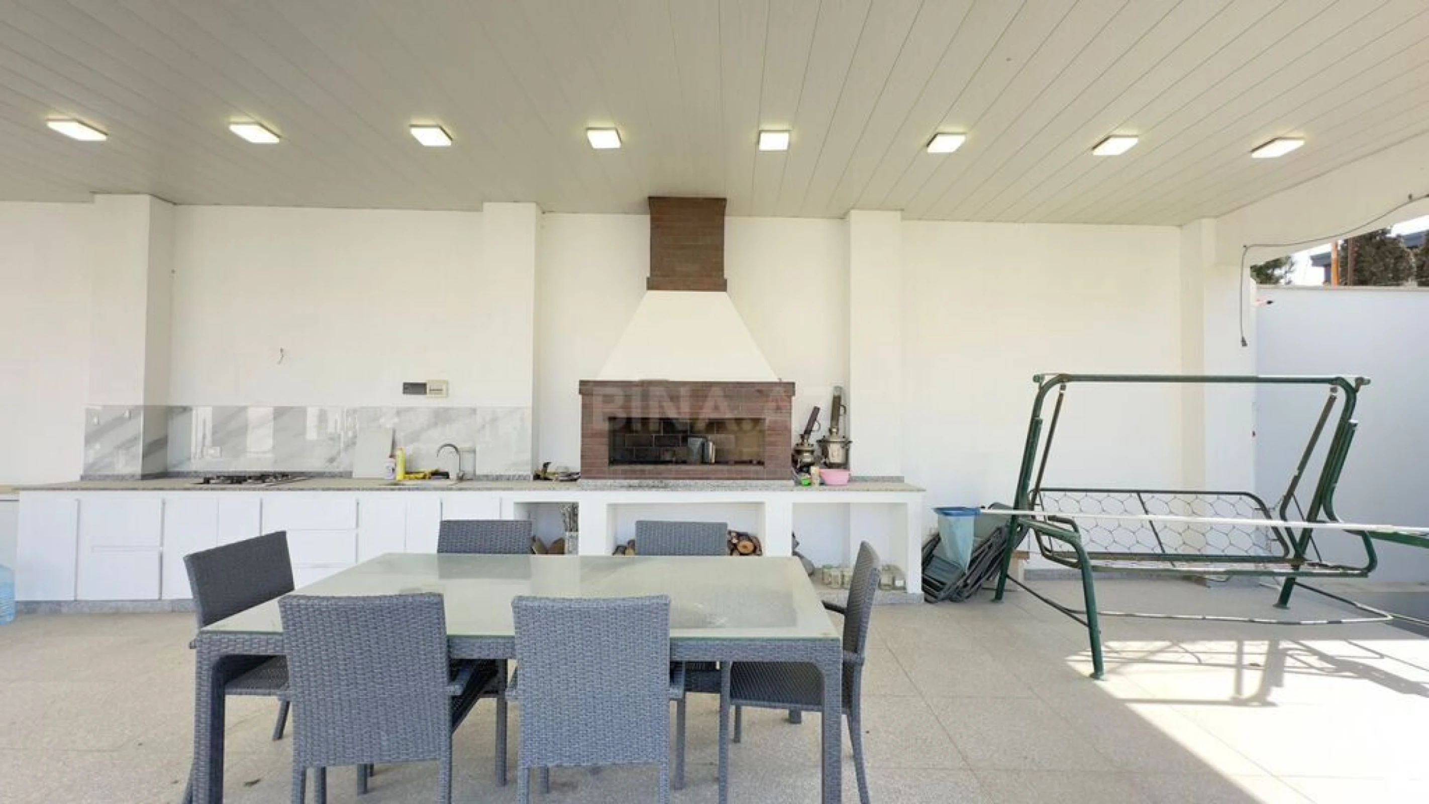 Satılır 8 otaqlı həyət evi 500 m²