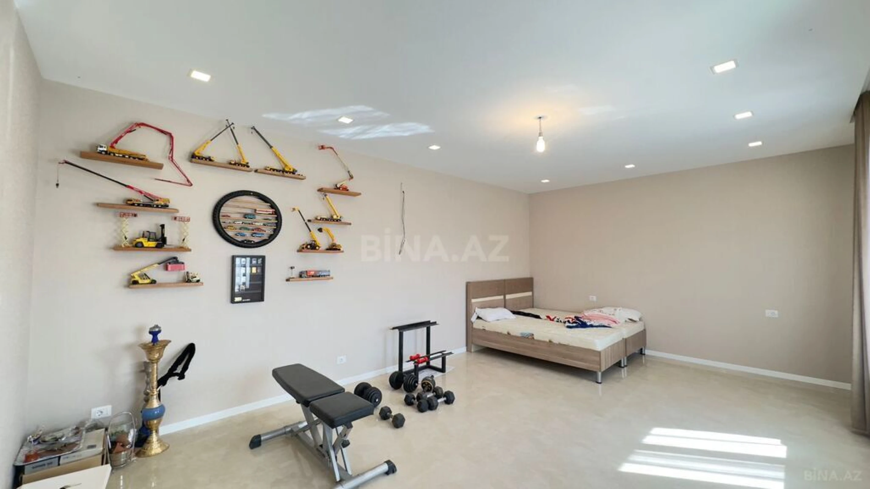 Satılır 8 otaqlı həyət evi 500 m²