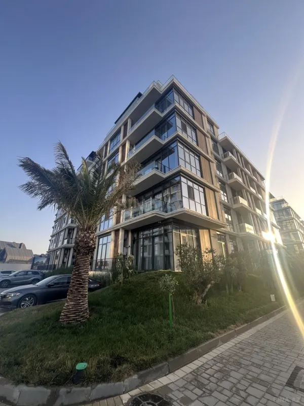 Satılır 2 otaqlı mənzil 85.6 m²